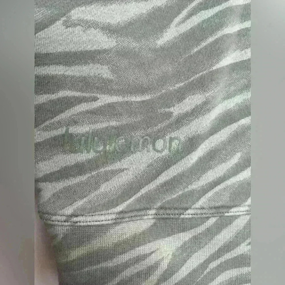 Lululemon Perfectly Oversized Crew , sz  small - Picture 7 of 8